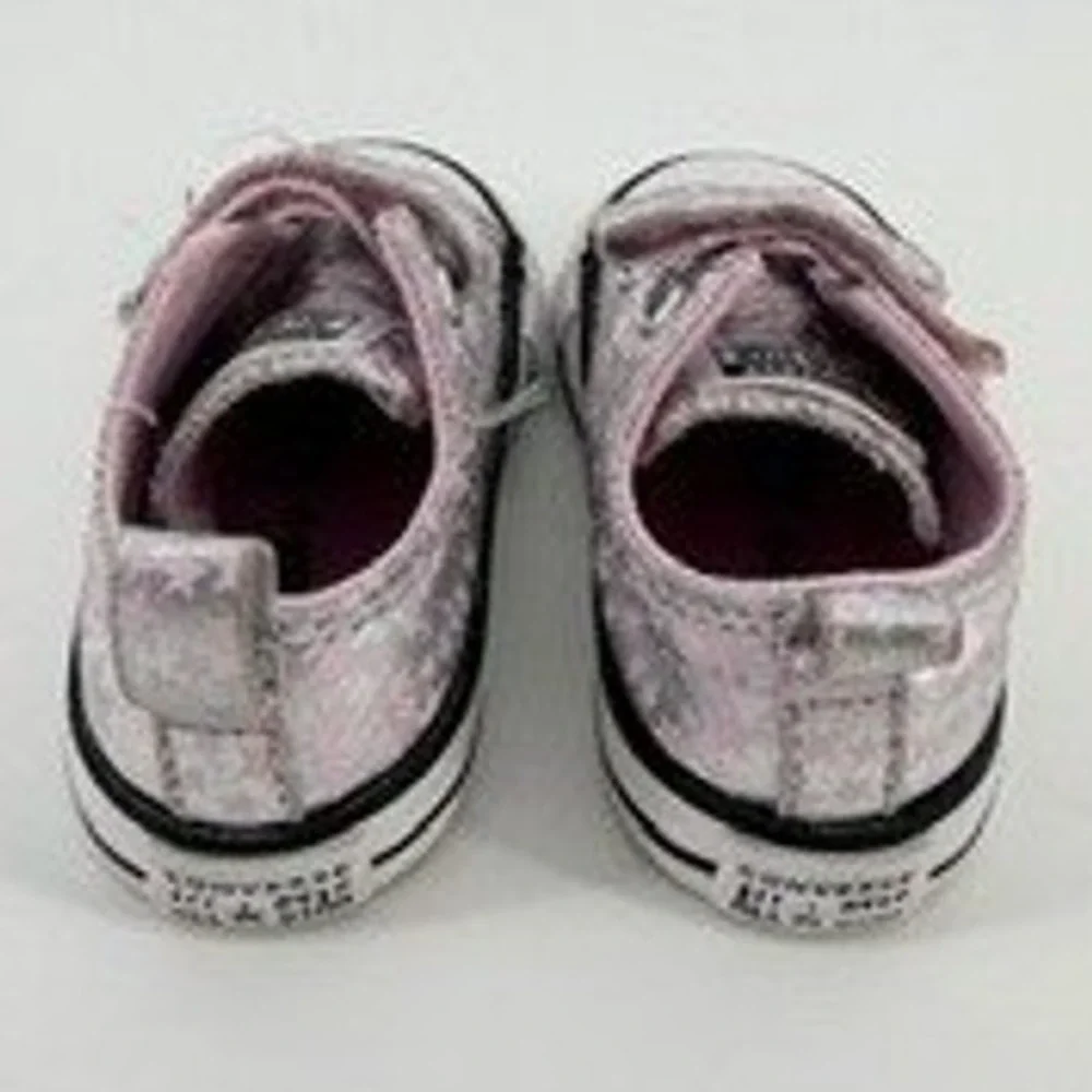 Converse Chuck Taylor All Star Infant Size 4 Silver Pink Metallic Star Shoes